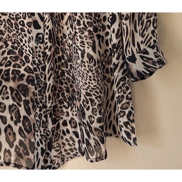 Chico’s Leopard Print Sheer Blouse Top Button Down Long Sleeve Pockets Tunic M 1 - Picture 6 of 7